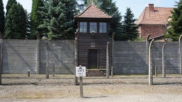 Auschwitz-Birkenau-7