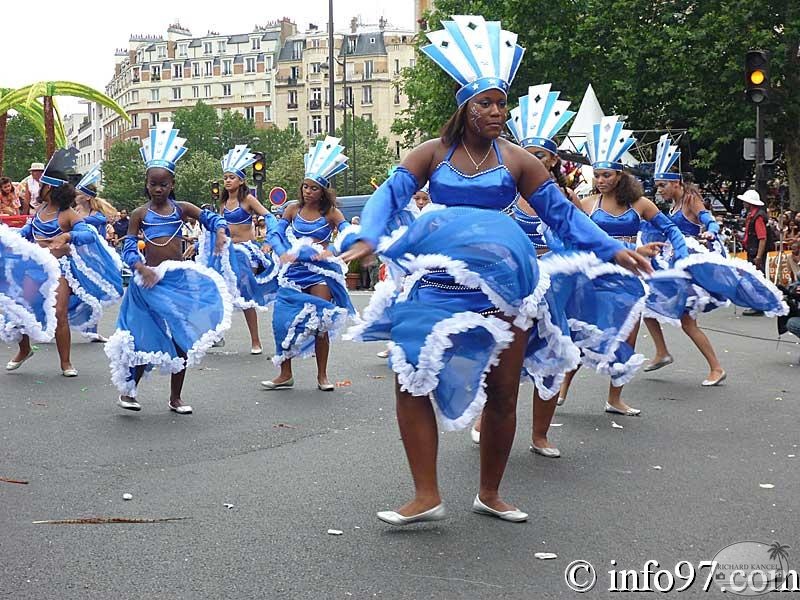defile-paris-carnaval1224.jpg