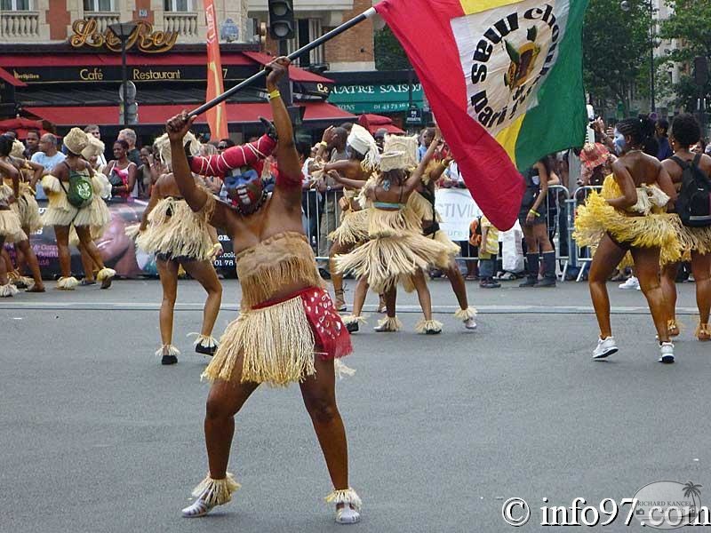 defile-paris-carnavale2.jpg