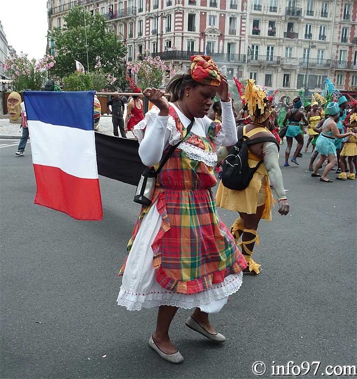 defile-paris-carnaval15.jpg