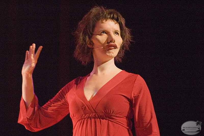 anne-roumanoff23.jpg