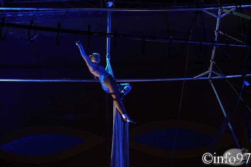 cirque-roger-lanzac-2011-4.jpg