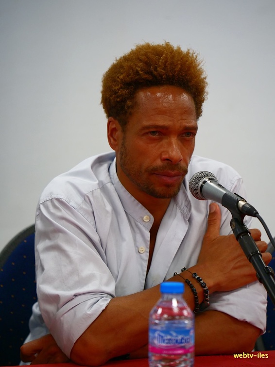 gary-dourdan11.jpg