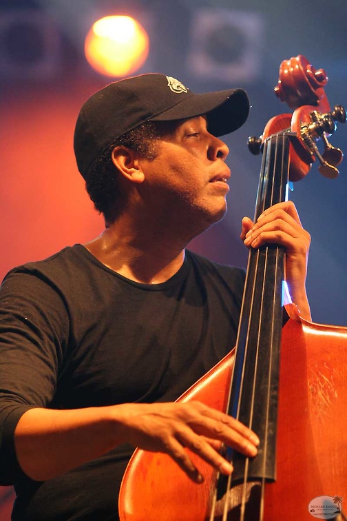 stanley-clarke11.jpg