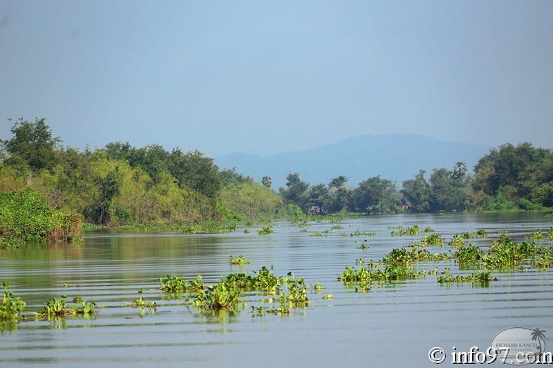 DSC04669phnompenh-siemreap.jpg