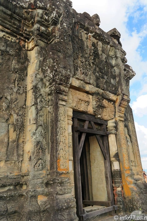 DSC04781angkor.jpg