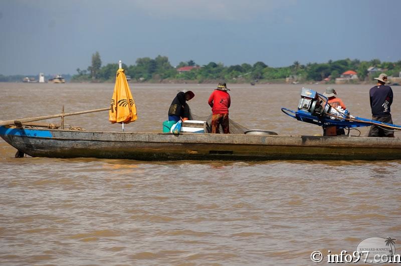 DSC04494chau-doc-phnompenh.jpg