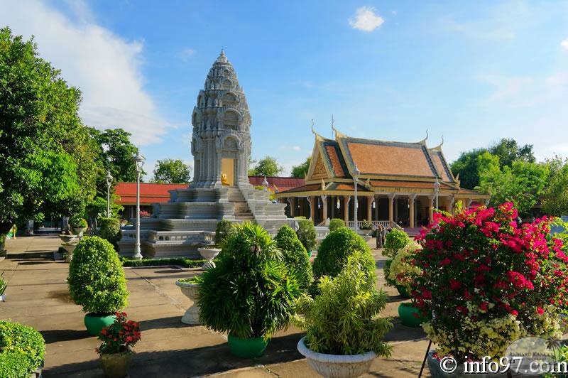 DSC04560musee-palais-phnompenh.jpg