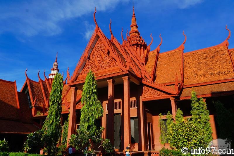 DSC04580musee-palais-phnompenh.jpg