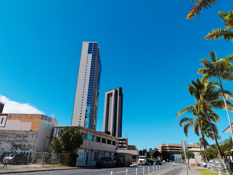 P1009821honolulu.jpg