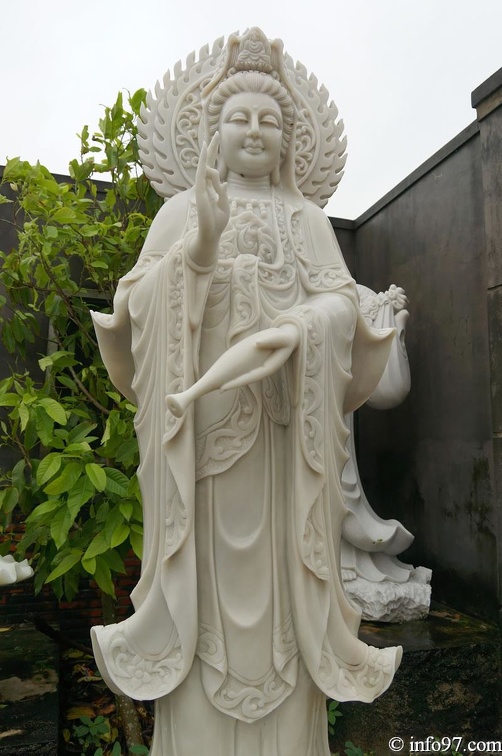 DSC02759sculpture-danang.jpg