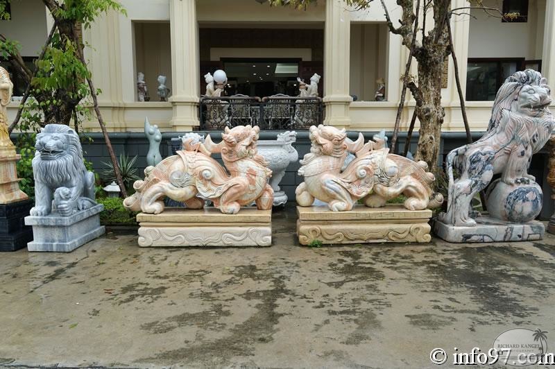 DSC02761sculpture-danang.jpg