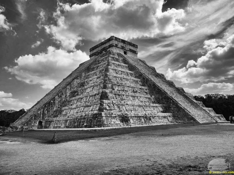 chitchen-itza-087.jpg