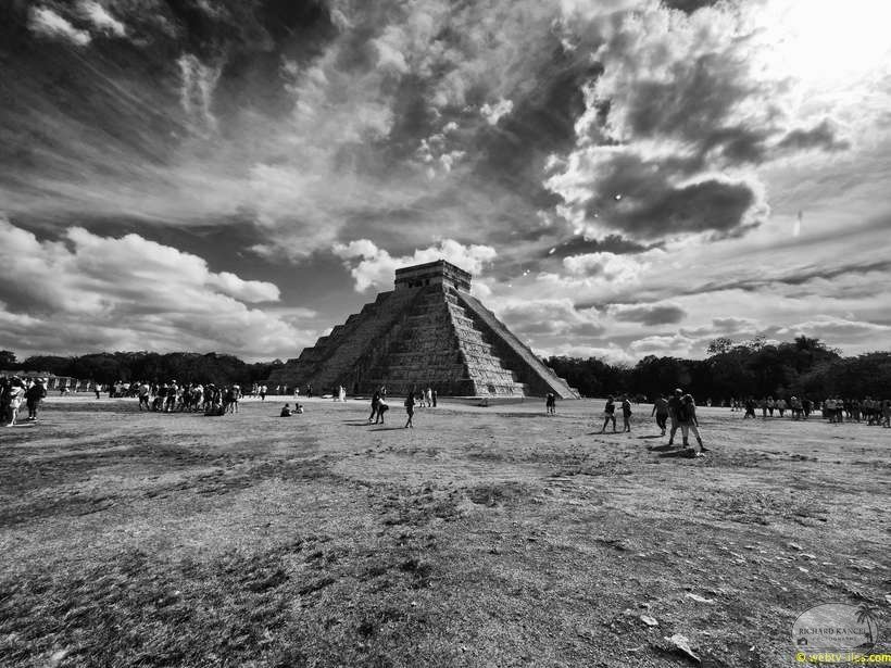 chitchen-itza-098.jpg