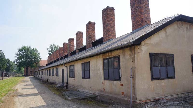 Auschwitz-Birkenau-6.jpg