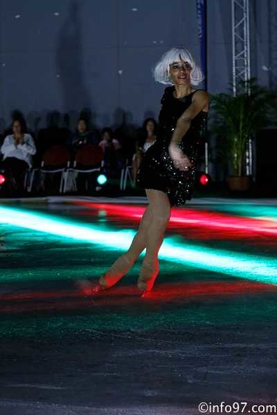 SHOW-TIME-ON-ICE-04.jpg