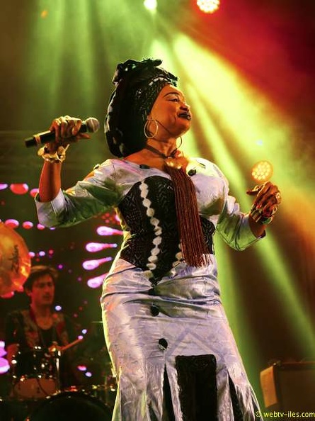 oumou-sangare-15.jpg