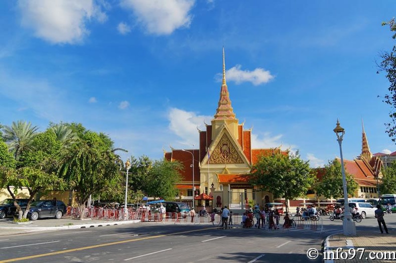 DSC04502musee-palais-phnompenh.jpg