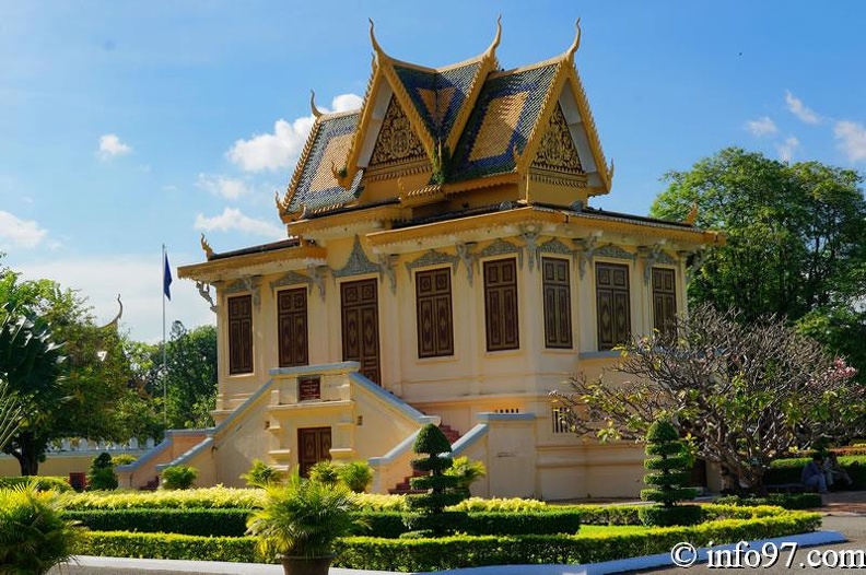 DSC04513musee-palais-phnompenh.jpg