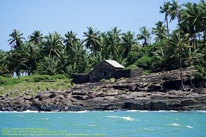 guyane020-iles-du-salut.jpg