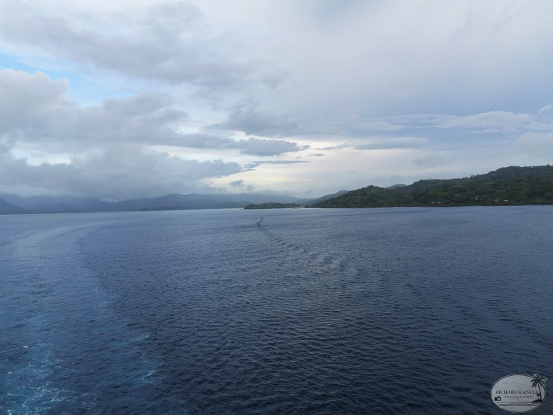 P1010139-savusavu.jpg