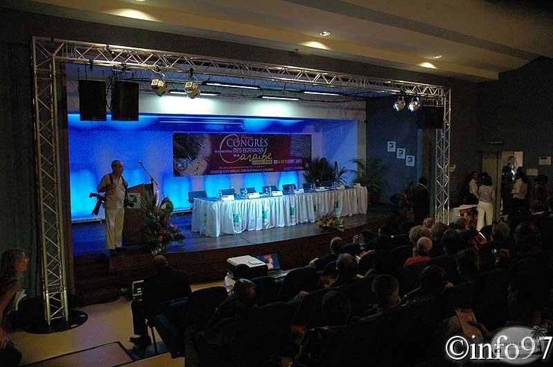 congres-ecrivain-caraibe1.jpg