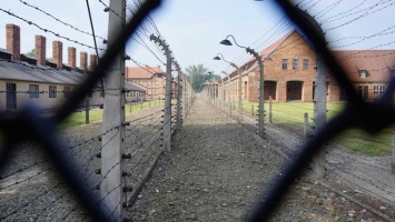 Auschwitz-Birkenau-1