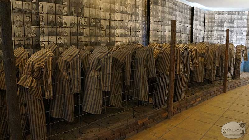 Auschwitz-Birkenau-2.jpg