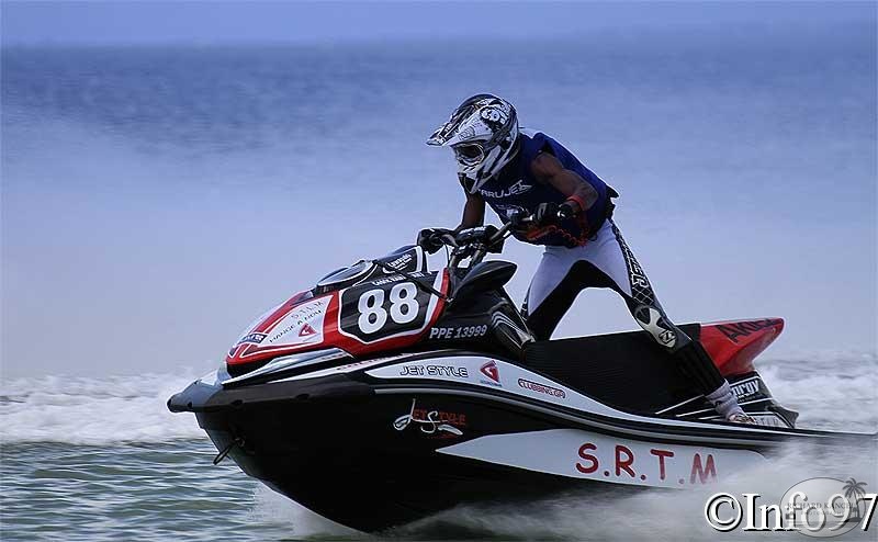 karujet2011-pro-11.jpg
