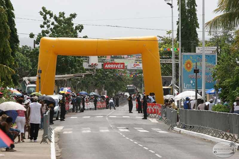 etap8-2007-autourcourse1.jpg