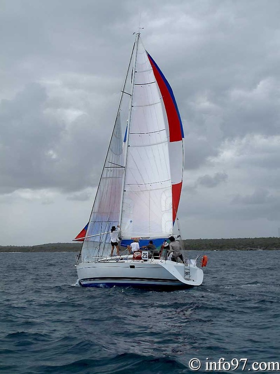 tour-voile-guadeloupe-voilier201t34.jpg