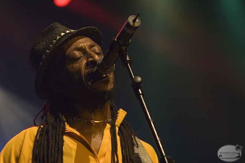 aswad30.jpg