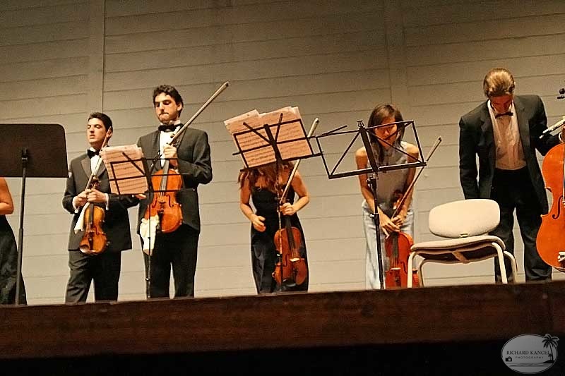 camerata18.jpg