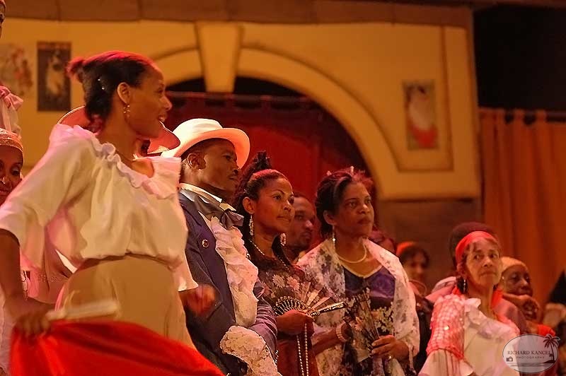 carmen25.jpg