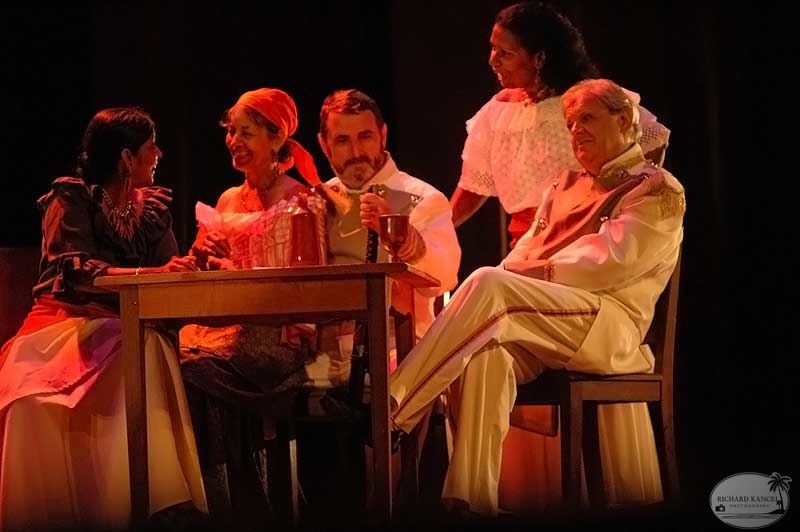 carmen30.jpg