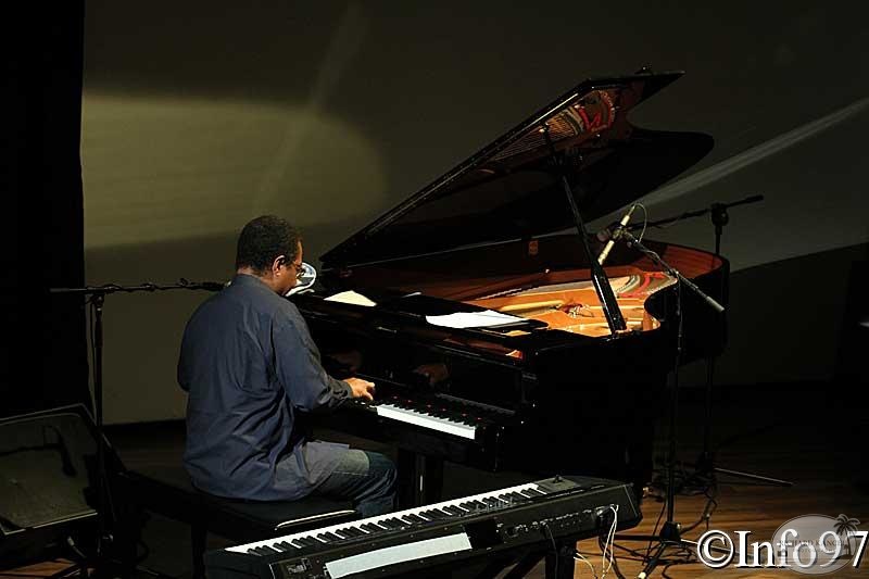autour-du-piano21.jpg