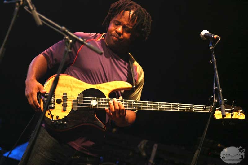 victor-wooten1.jpg