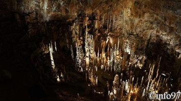 grotte-dargilan-3