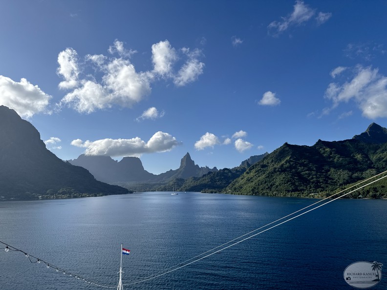 DJI_20251105_071250_771-Moorea.jpg