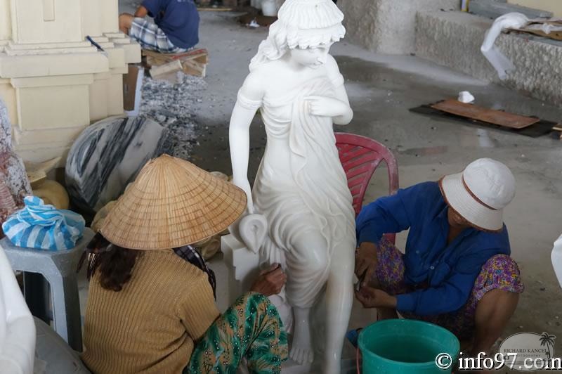 DSC02782sculpture-danang.jpg