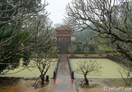 tombeaux-imperiaux-hue2