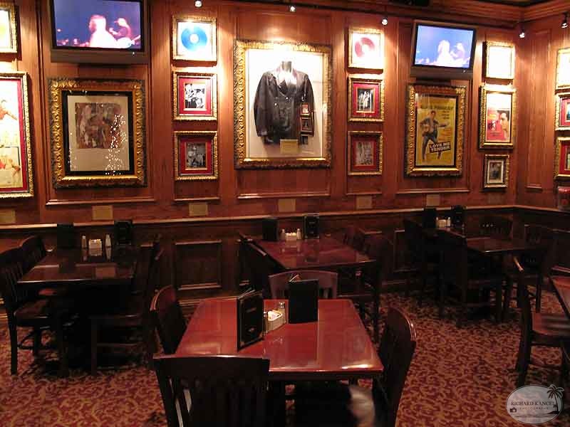 hard-rock-cafe16.jpg