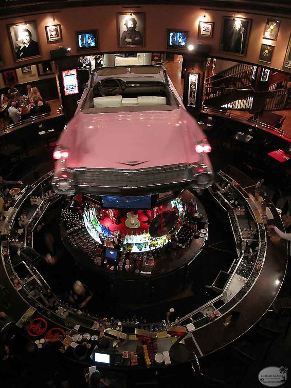 hard-rock-cafe24.jpg