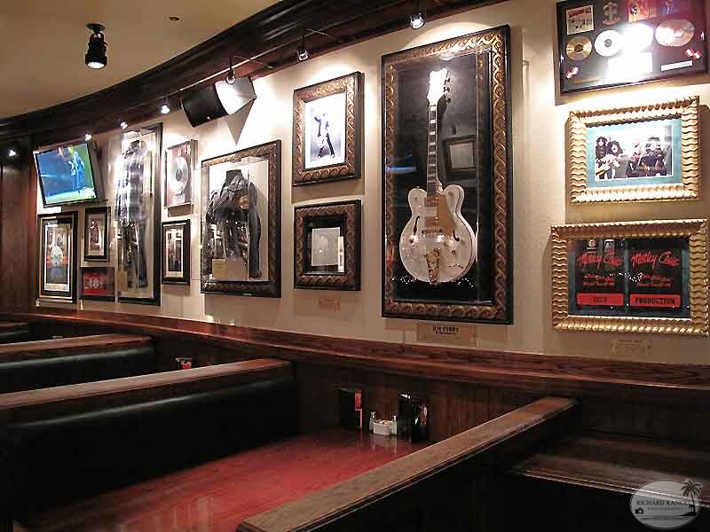 hard-rock-cafe26.jpg