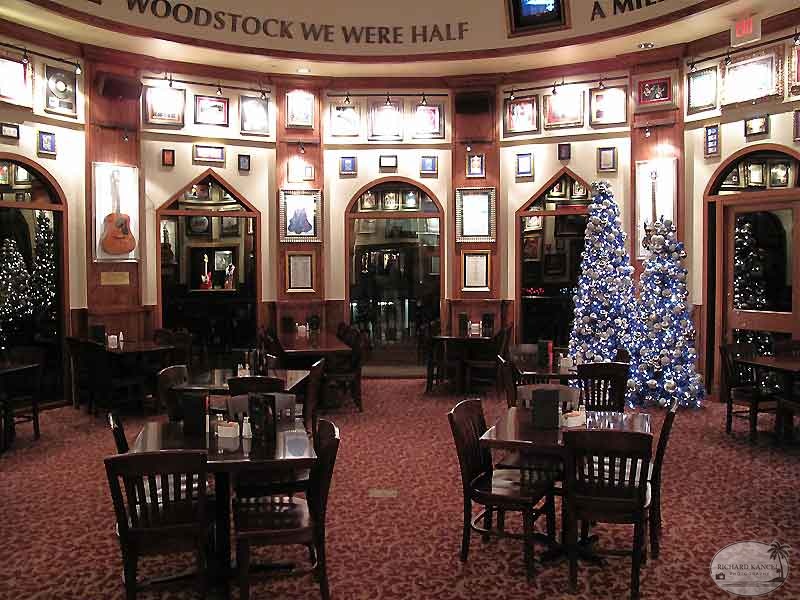 hard-rock-cafe27.jpg