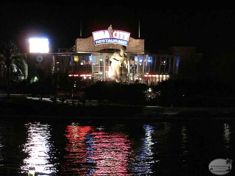 hard-rock-cafe4.jpg