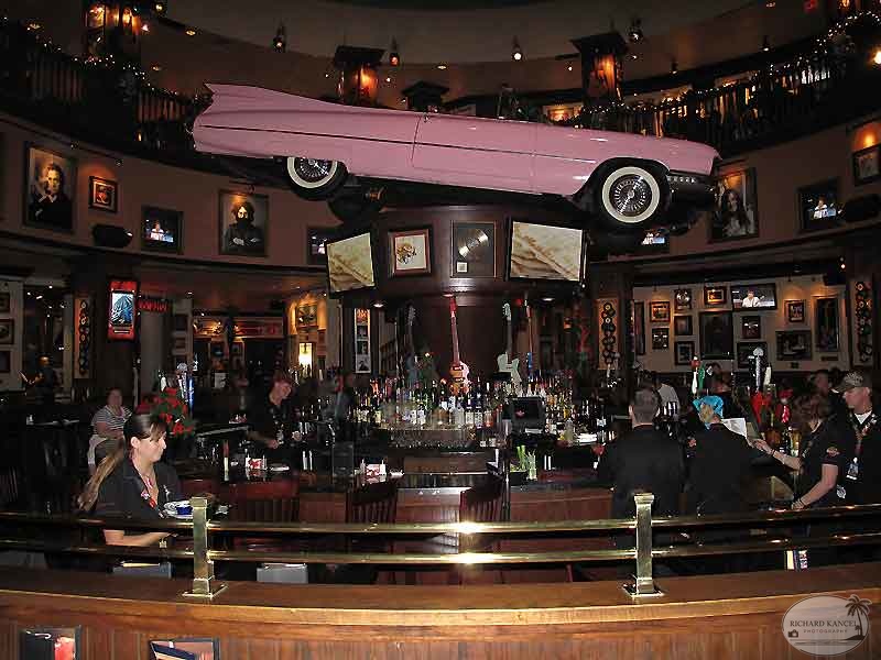 hard-rock-cafe6.jpg