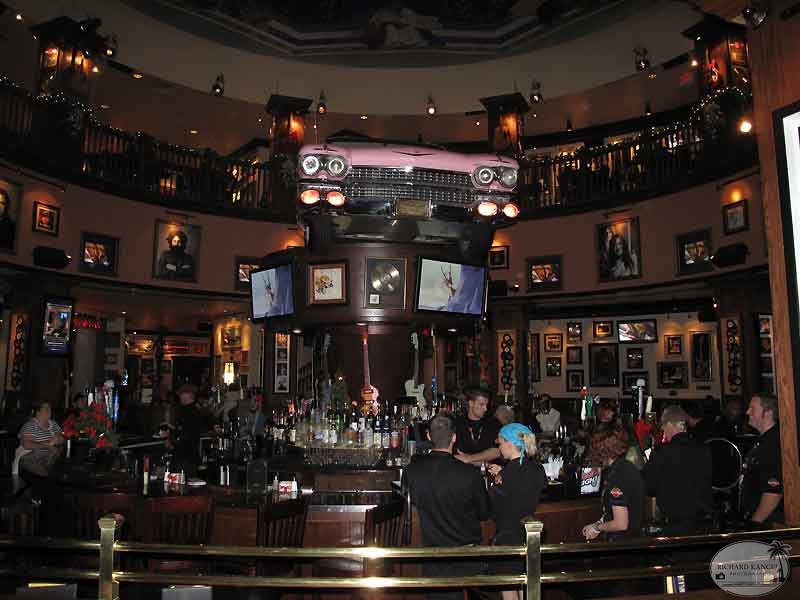 hard-rock-cafe7.jpg