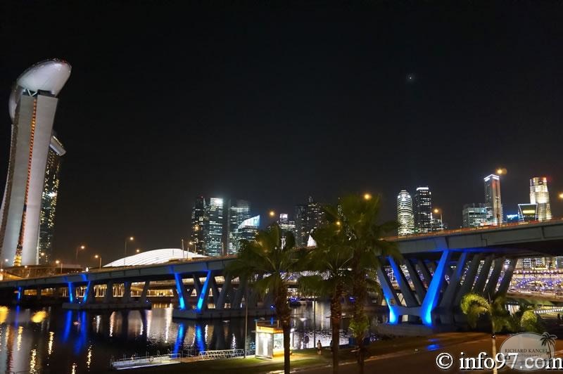 DSC05835singapour-night.jpg