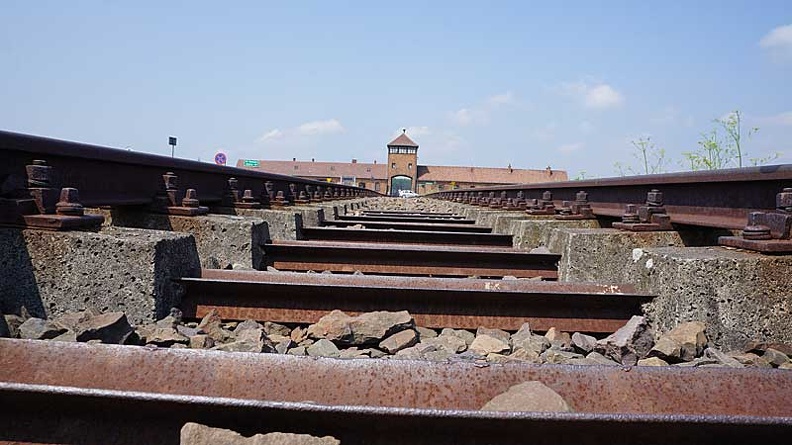 Auschwitz-Birkenau-15.jpg